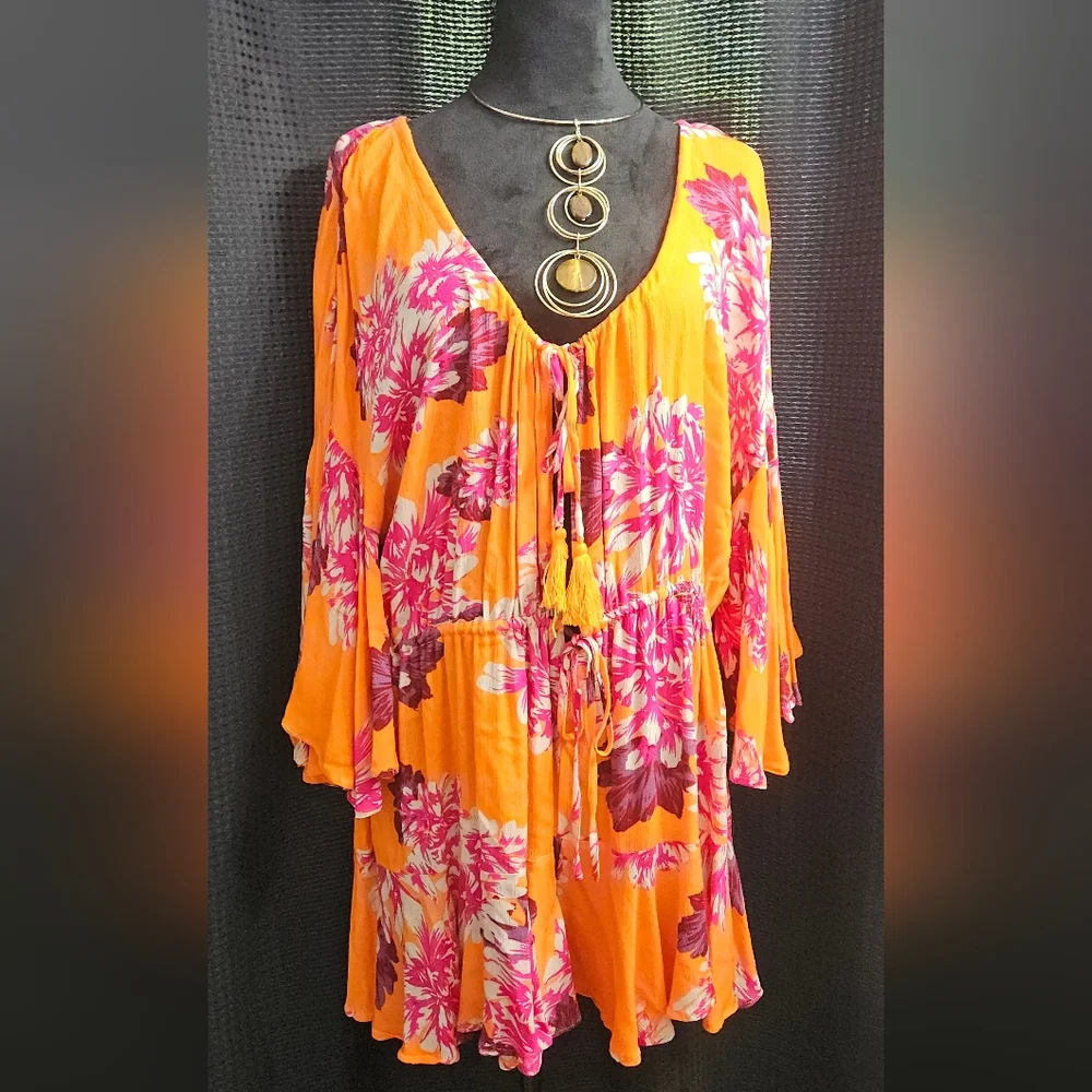 Hello Molly Romper Floral EUC Size M. AU-10 US-6 - Picture 1 of 10